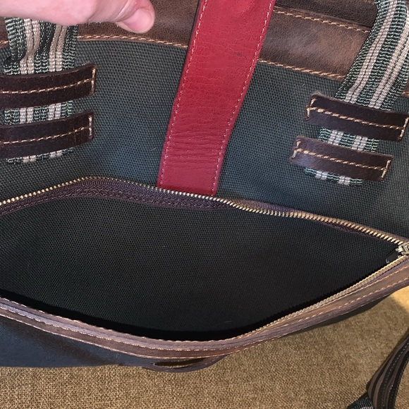 Consuela One of a Kind Men’s Messenger Bag - Picture 4 of 6